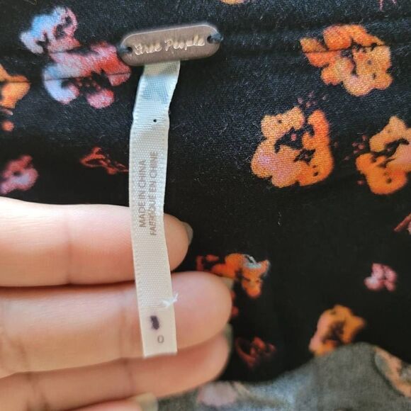 Free People womens Sz 0 black orange LAmour floral romper - Picture 5 of 6